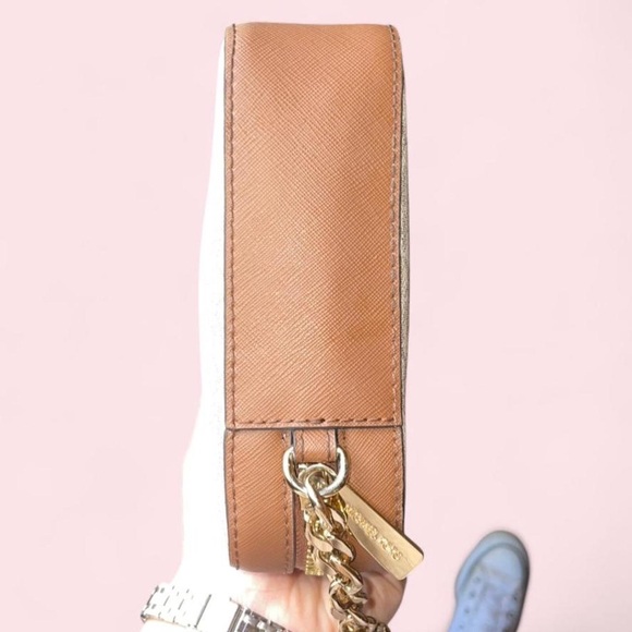 Michael Kors Cream and Tan Crossbody Bag - Picture 4 of 8